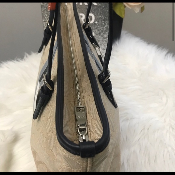 Coach Signature Tote - Picture 5 of 13